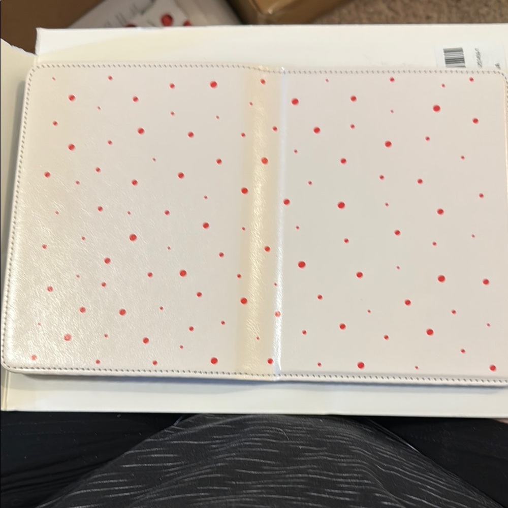 Polka Dot eBook Reader Cover - White and Red fits gen 11 kindle